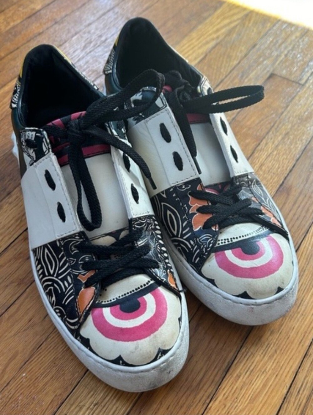 VALENTINO GARAVANI Rockstud Trainers